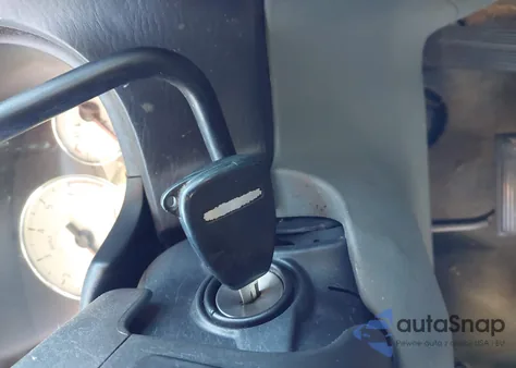 2005 Chrysler Town & Country Limited from USA, damaged, VIN 2C8GP64LX5R232148